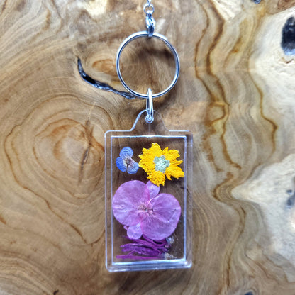 MAGNIFIQUES PORTE-CLÉS DE VRAIES FLEURS SÉCHÉES - UNIQUES, ORIGINAUX & ARTISANAUX