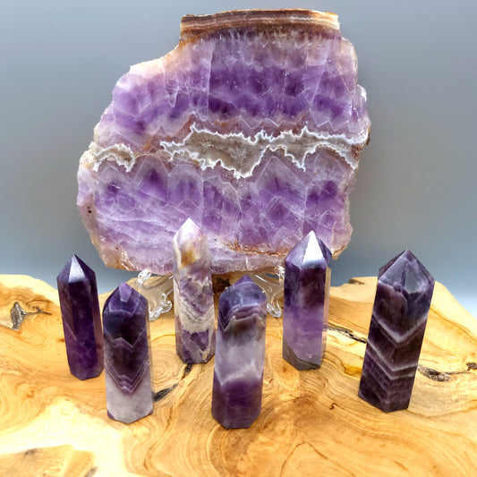 TOURS en POINTES EN PIERRE AMÉTHYSTE RUBANÉE AU CHOIX - UNIQUES & ARTISANALES