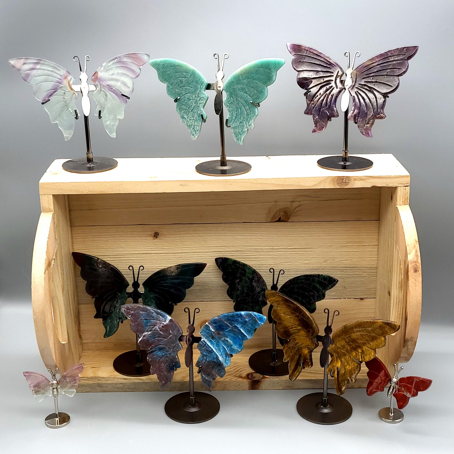 GRAND PAPILLON EN PIERRE DE FLUORITE N°9  SUR SOCLE EN MÉTAL - DÉCORATION ARTISANALE, ORIGINALE & UNIQUE