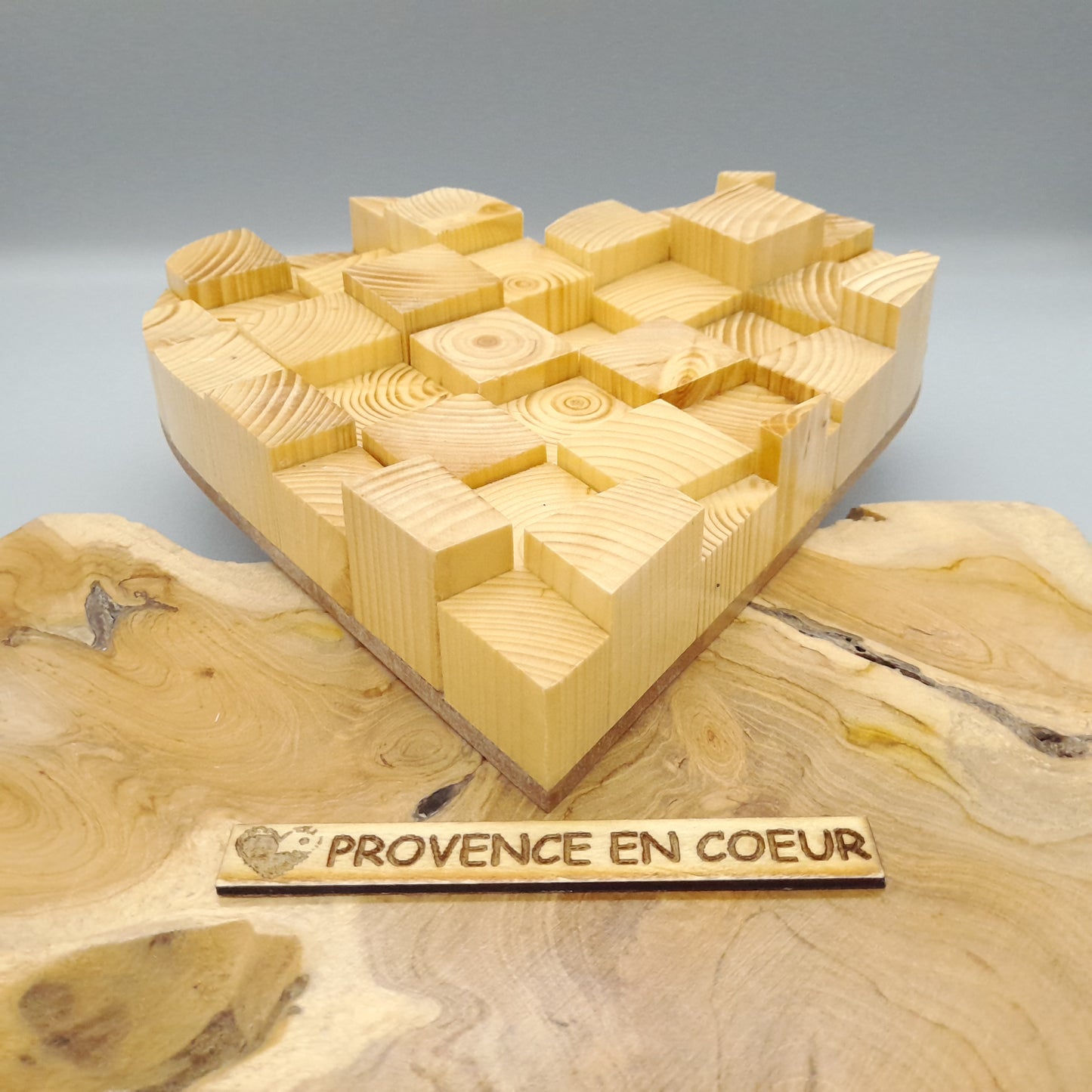 TABLEAU COEUR EN PUZZLES CUBES EN 3D EN BOIS VERNIS N°3 - DÉCORATION ARTISANALE, ORIGINALE & UNIQUE