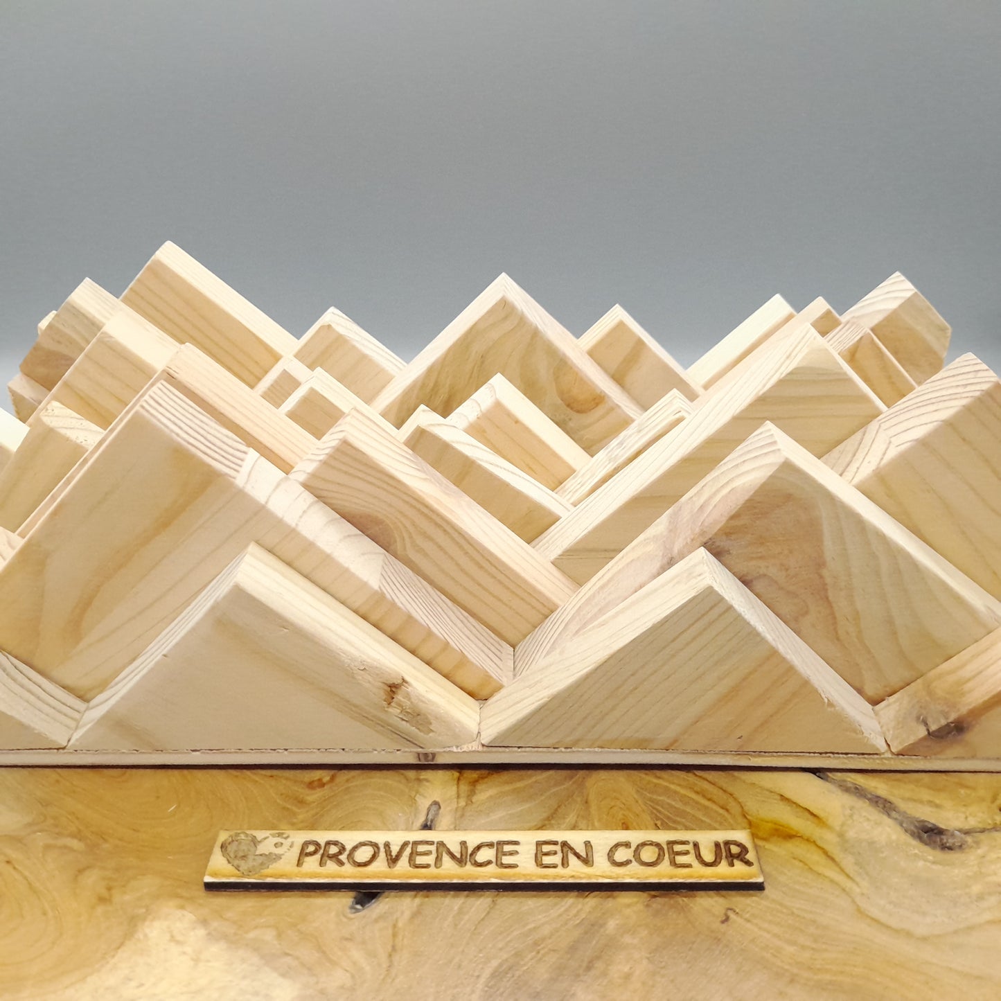 TABLEAU EN PUZZLES TRIANGLES EN 3D EN BOIS N°4 - DÉCORATION ARTISANALE, ORIGINALE & UNIQUE