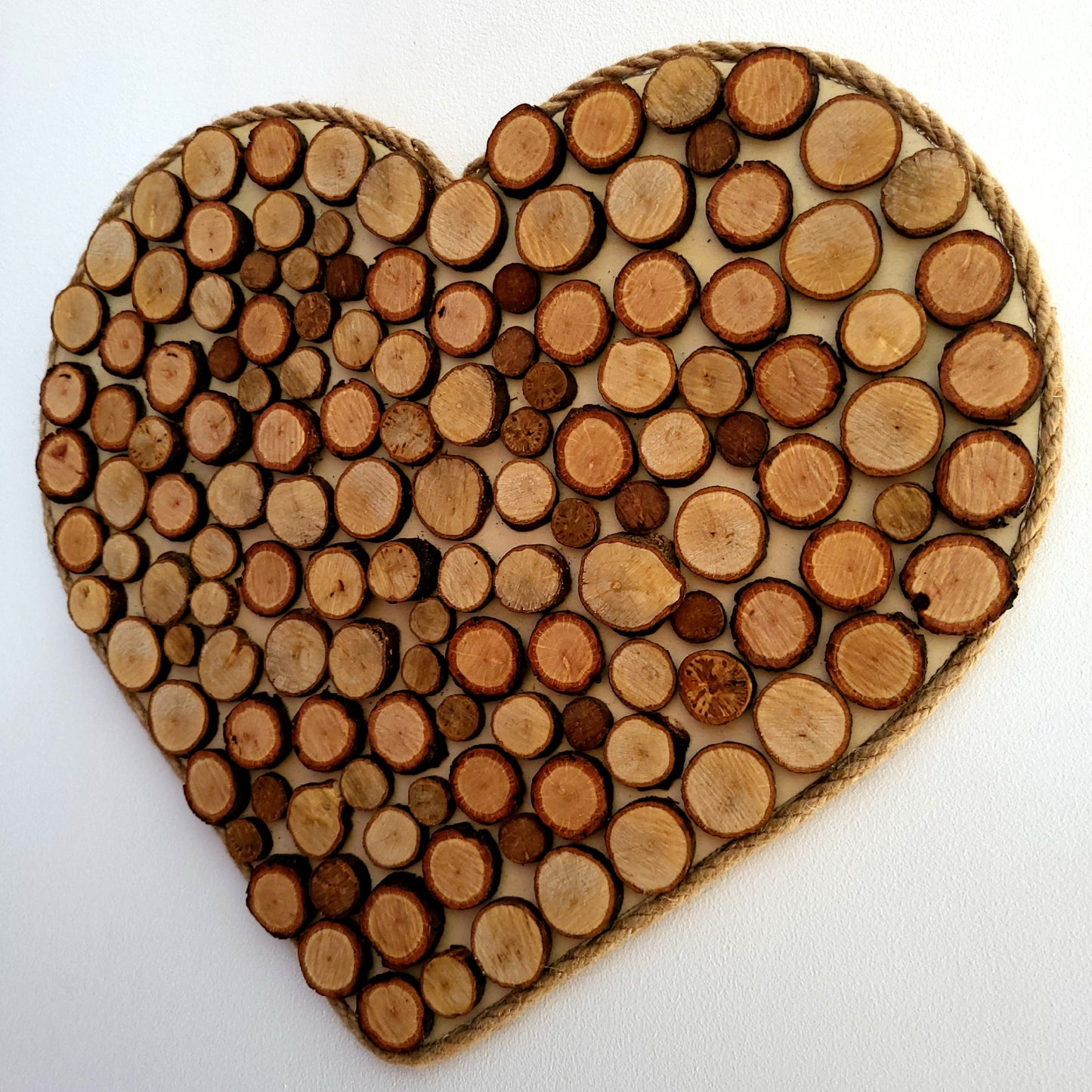 TABLEAU COEUR EN RELIEF EN RONDINS DE BOIS - MODÈLE N°1 - DÉCORATION UNIQUE, ORIGINALE et ARTISANALE