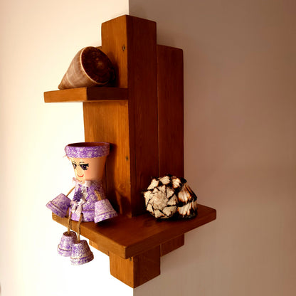 GRANDE ÉTAGÈRE D'ANGLE EXTÉRIEUR EN BOIS DE PIN AVEC 2 TABLETTES - MODÈLE ÉCOLO, ARTISANAL, ORIGINAL & UNIQUE