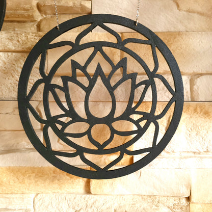 GRANDE SUSPENSION MURALE DE 5 PHASES DE LA LUNE + LOTUS SUR UNE BRANCHE D’ARBRE EN CADE - DÉCORATION ARTISANALE, UNIQUE & ORIGINALE