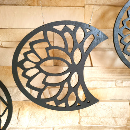GRANDE SUSPENSION MURALE DE 5 PHASES DE LA LUNE + LOTUS SUR UNE BRANCHE D’ARBRE EN CADE - DÉCORATION ARTISANALE, UNIQUE & ORIGINALE