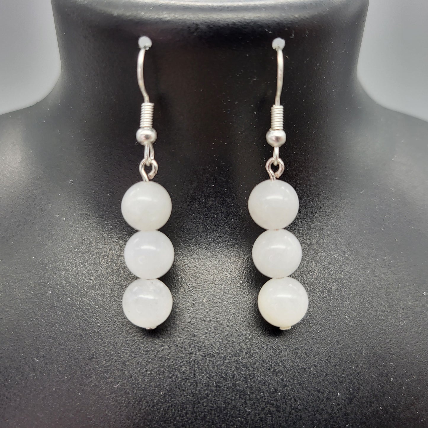 3 MODÈLES DE BOUCLES D'OREILLES EN PIERRE de QUARTZ BLANC - BIJOUX ARTISANAUX, UNIQUES & ORIGINAUX