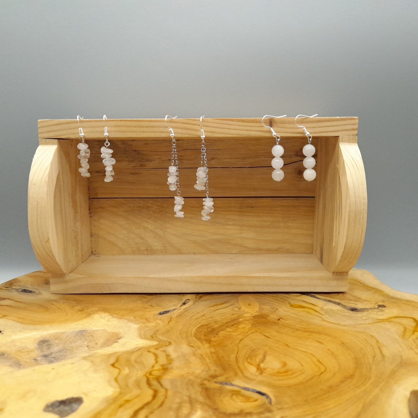 3 MODÈLES DE BOUCLES D'OREILLES EN PIERRE de QUARTZ BLANC - BIJOUX ARTISANAUX, UNIQUES & ORIGINAUX