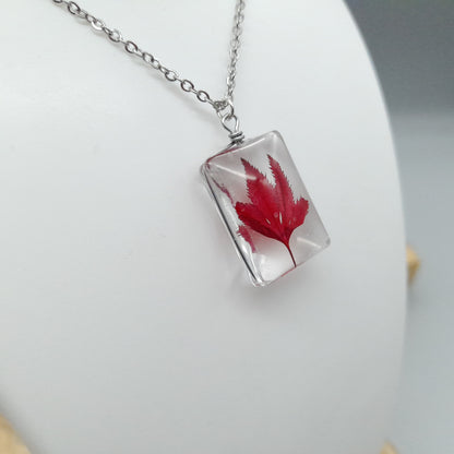 DIVERS COLLIERS + PENDENTIFS DE VRAIES FEUILLES D' ÉRABLES DU JAPON (acer) SOUS VERRE - UNIQUES, ORIGINAUX & ARTISANAUXENDENTIF