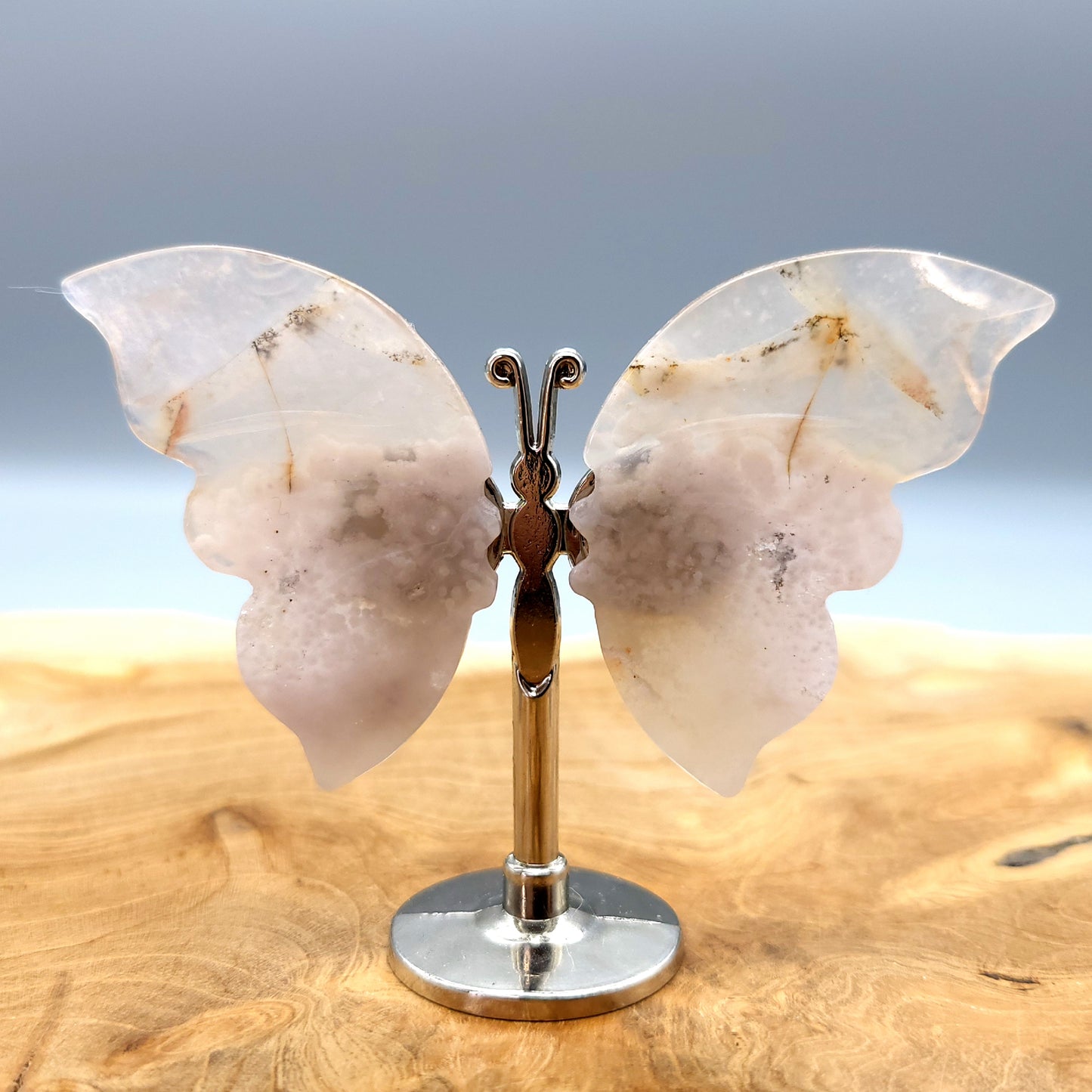 PAPILLON MOYEN EN PIERRE D' AGATE FLEUR N°8 SUR SOCLE EN MÉTAL - DÉCORATION ARTISANALE, ORIGINALE & UNIQUE
