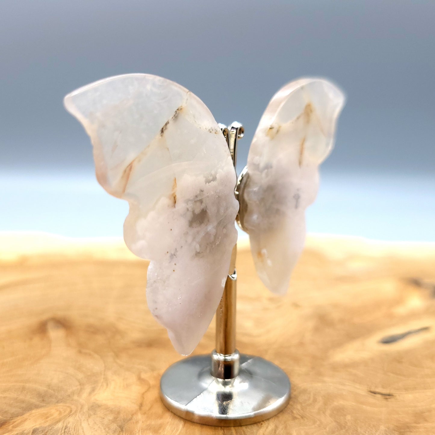 PAPILLON MOYEN EN PIERRE D' AGATE FLEUR N°8 SUR SOCLE EN MÉTAL - DÉCORATION ARTISANALE, ORIGINALE & UNIQUE