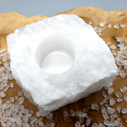 GRANDE SCULPTURE SUPPORT À BOUGIES EN QUARTZ BLANC - UNIQUE, ORIGINALE & ARTISANALE