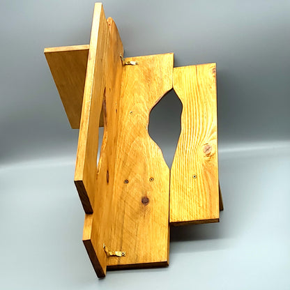 GRANDE ÉTAGÈRE D'ANGLE EXTÉRIEUR + 2 OUVERTURES SCULPTÉES & 2 TABLETTES DÉCALÉES EN BOIS DE PIN - MODÈLE ÉCOLO, ARTISANAL, ORIGINAL & UNIQUE