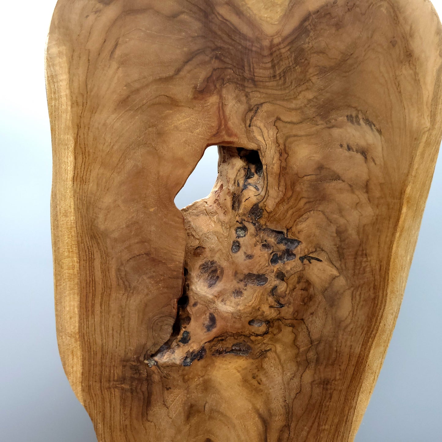SCULPTURE "A COEUR OUVERT" EN TECK + SOCLE EN OLIVIER - UNIQUE, ARTISANALE & ORIGINALE
