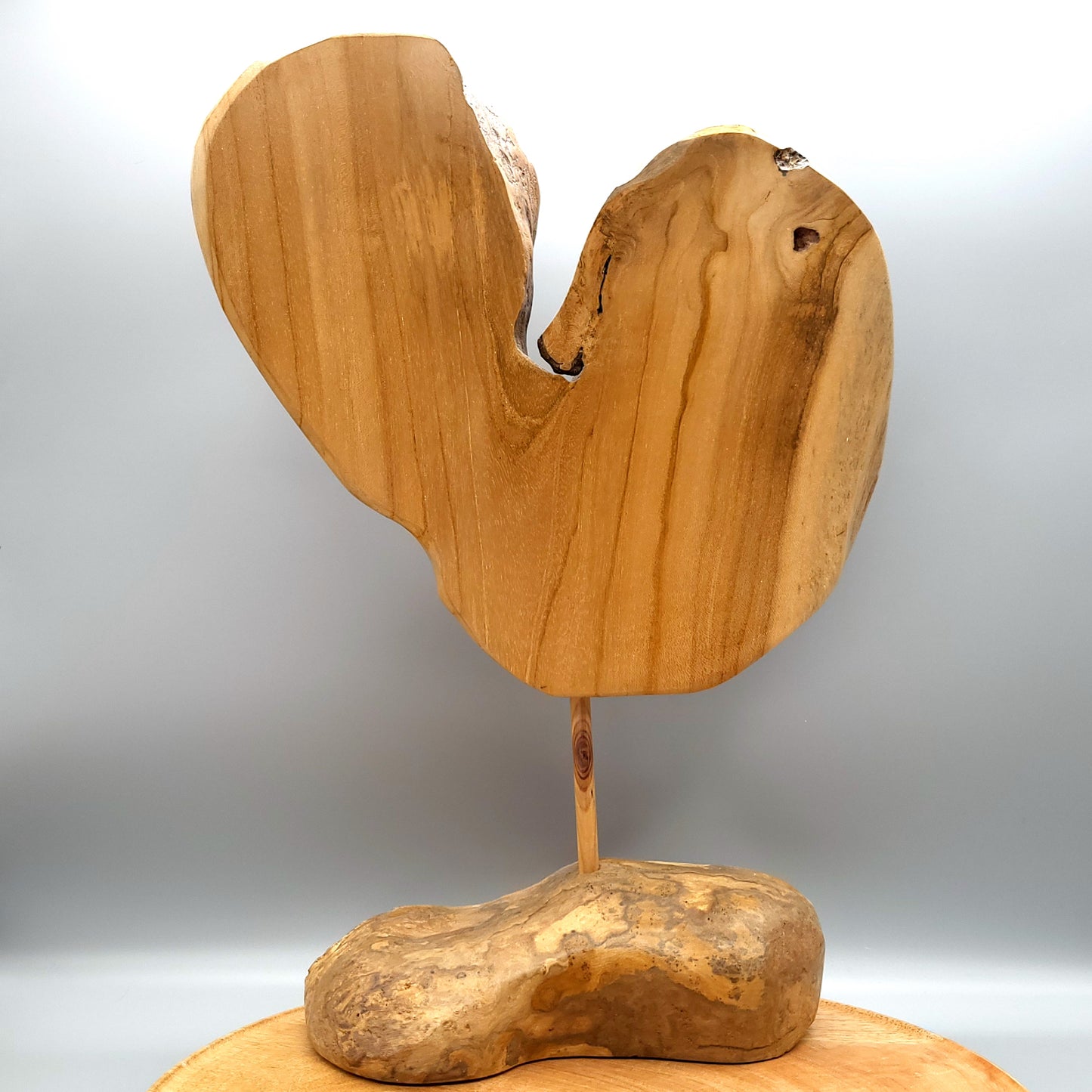 GRANDE SCULPTURE "JOLI COEUR" EN TECK + SOCLE EN BOIS D'OLIVIER - UNIQUE, ARTISANALE & ORIGINALE