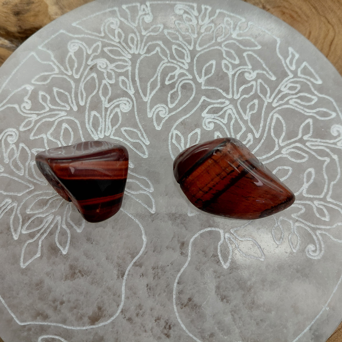 OEIL DE TAUREAU EN PETITES PIERRES POLIES ET/OU BRUTES