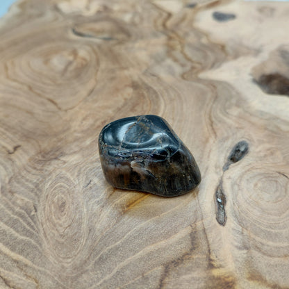 OEIL DE FAUCON EN PETITES PIERRES POLIES ET/OU BRUTES