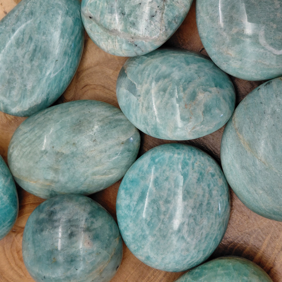 AMAZONITE VERTE EN PETITES PIERRES POLIES ET/OU BRUTES