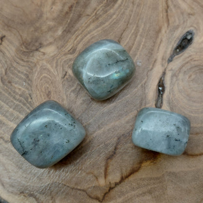 LABRADORITE SMALL POLISHED AND ROUGH STONES