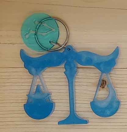 PORTES CLÉS " BLEUS " SIGNES ASTROLOGIQUES DU ZODIAQUE + CONSTELLATIONS - BIJOUX DE SAC FANTAISIES ORIGINAUX, UNIQUES & ARTISANAUX