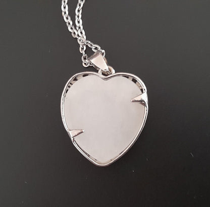 COLLIERS + PENDENTIFS COEURS + ARBRES DE VIE EN PIERRE QUARTZ BLANC - BIJOUX ARTISANAUX, UNIQUES & ORIGINAUX