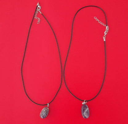 COLLIER + PENDENTIF GALET POLI EN PIERRE AMÉTHYSTE RUBANÉE - BIJOU ARTISANAL, UNIQUE & ORIGINAL