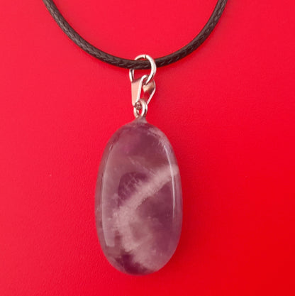 COLLIER + PENDENTIF GALET POLI EN PIERRE AMÉTHYSTE RUBANÉE - BIJOU ARTISANAL, UNIQUE & ORIGINAL