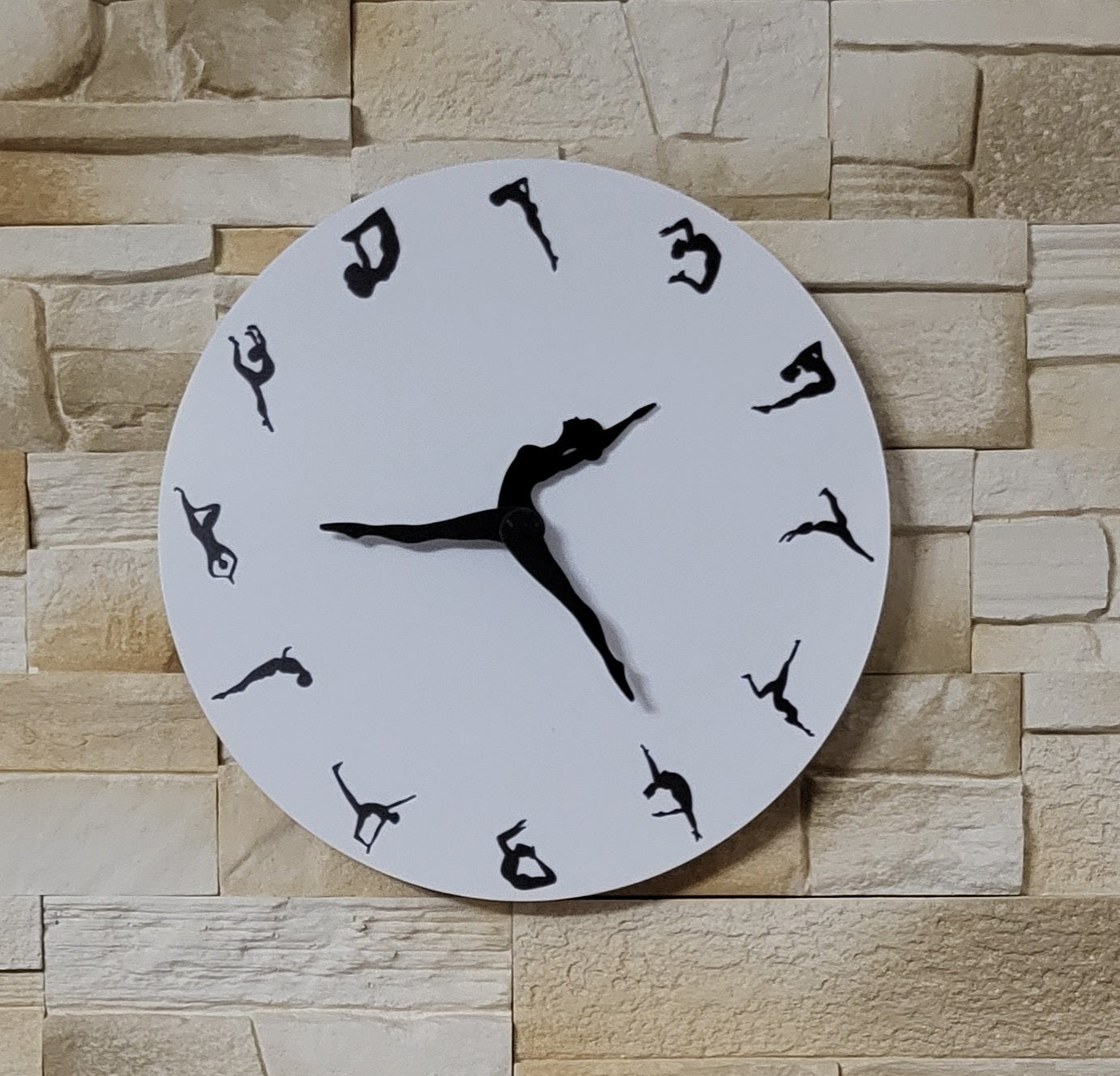 HORLOGE MURALE RONDE " 2 EN 1 " POSITIONS DE YOGA (asanas) - DESIGN ORIGINAL & ZEN