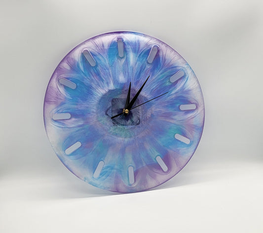 GRANDE HORLOGE MURALE RONDE BLEUE ET VIOLETTE EN RÉSINE - DÉCORATION ARTISANALE, UNIQUE & ORIGINALE