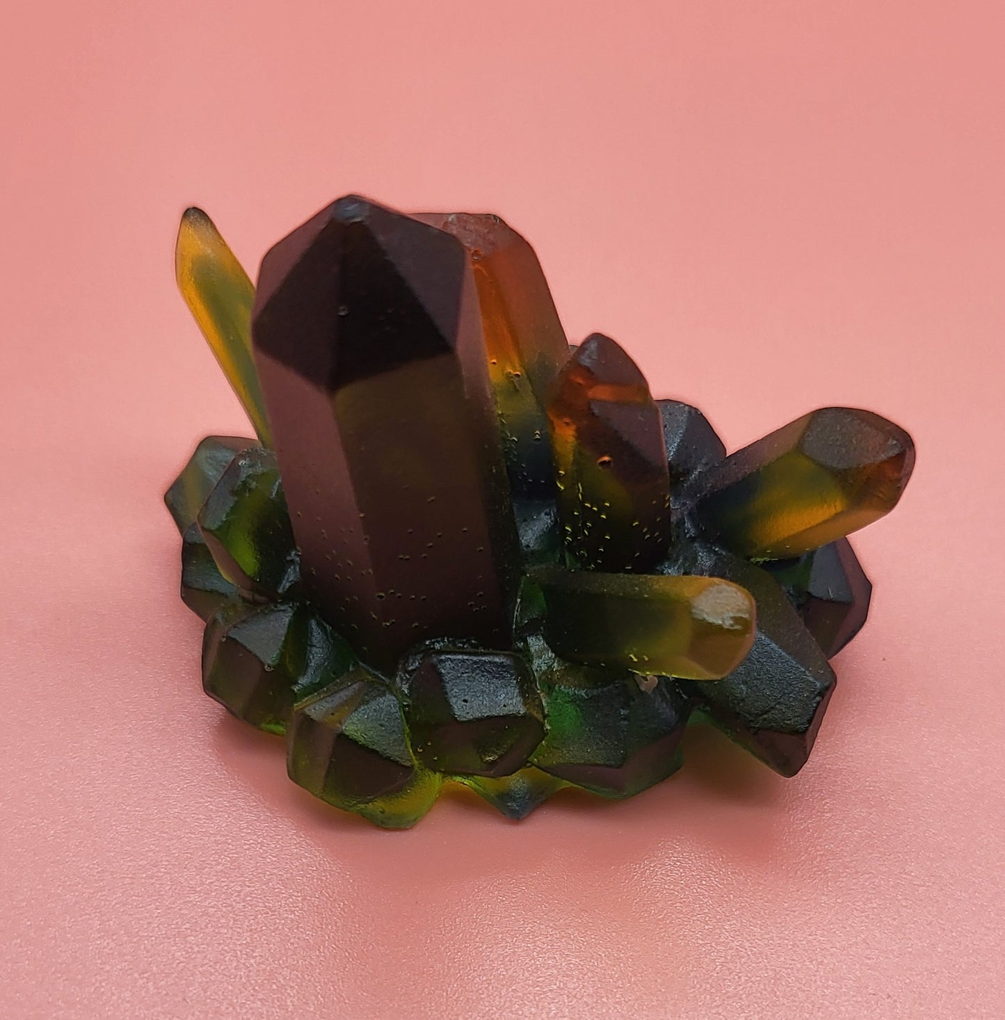 DÉCORATION GRAPPE DE CRISTAUX 3D RELIEFS EN RÉSINE - DIVERS COLORIS UNIQUES, ARTISANAUX & ORIGINAUX