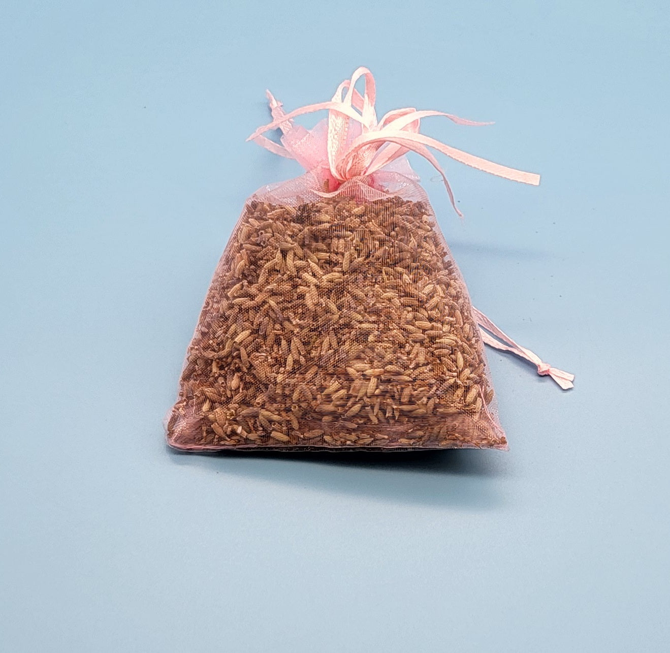 LAVANDE DE PROVENCE EN SAC D'ORGANZA ROSE OU BLEU AU CHOIX – DÉCORATION ARTISANALE & LOCALE