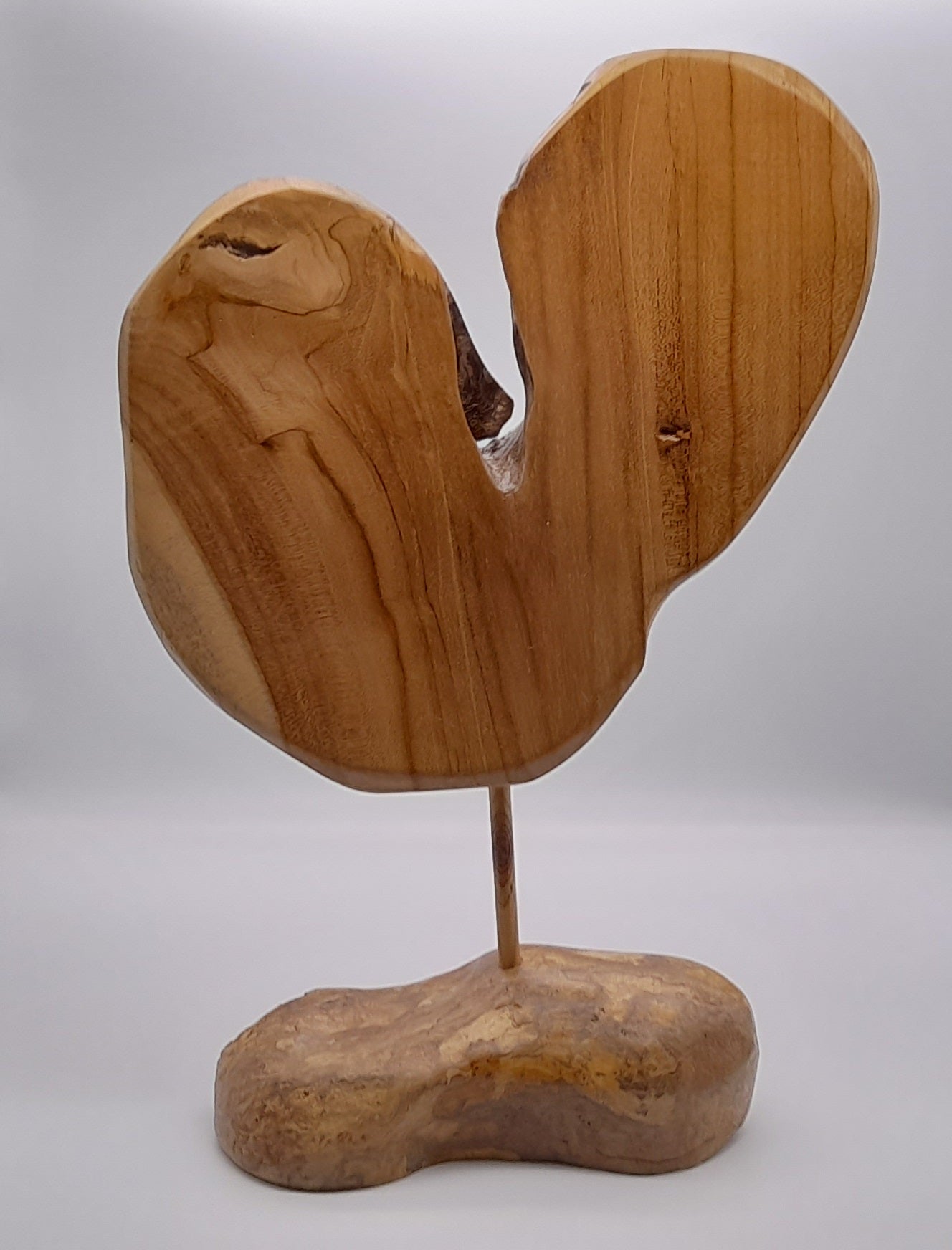 GRANDE SCULPTURE "JOLI COEUR" EN TECK + SOCLE EN BOIS D'OLIVIER - UNIQUE, ARTISANALE & ORIGINALE