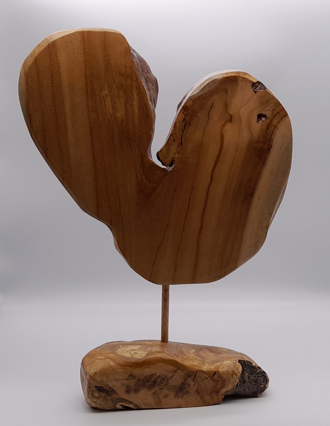 GRANDE SCULPTURE "JOLI COEUR" EN TECK + SOCLE EN BOIS D'OLIVIER - UNIQUE, ARTISANALE & ORIGINALE