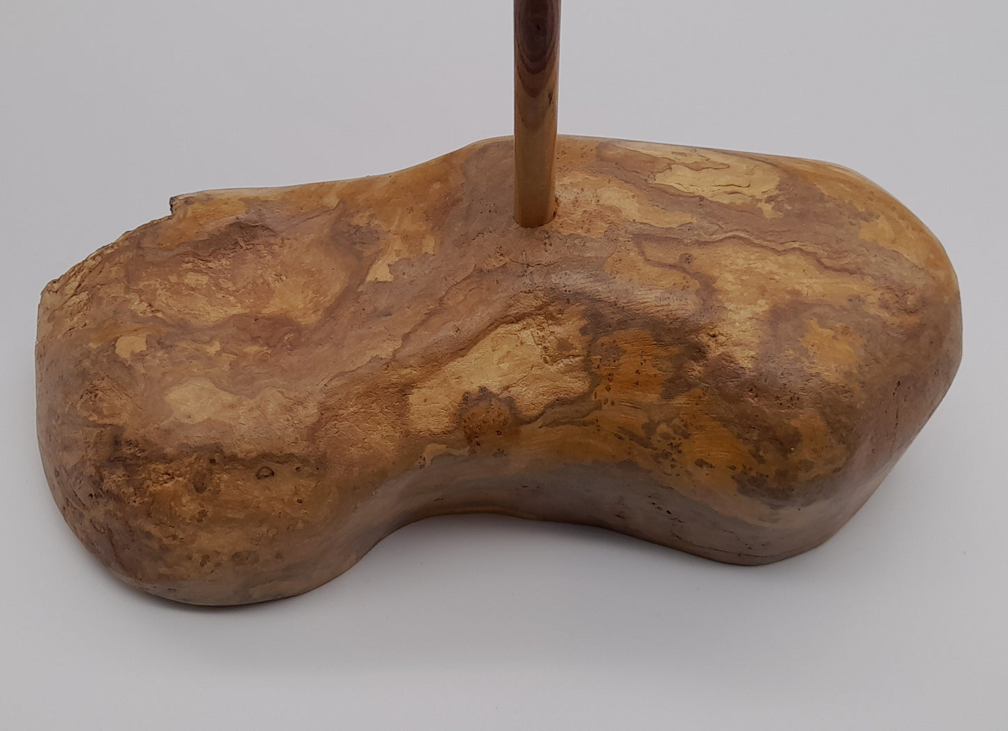 GRANDE SCULPTURE "JOLI COEUR" EN TECK + SOCLE EN BOIS D'OLIVIER - UNIQUE, ARTISANALE & ORIGINALE