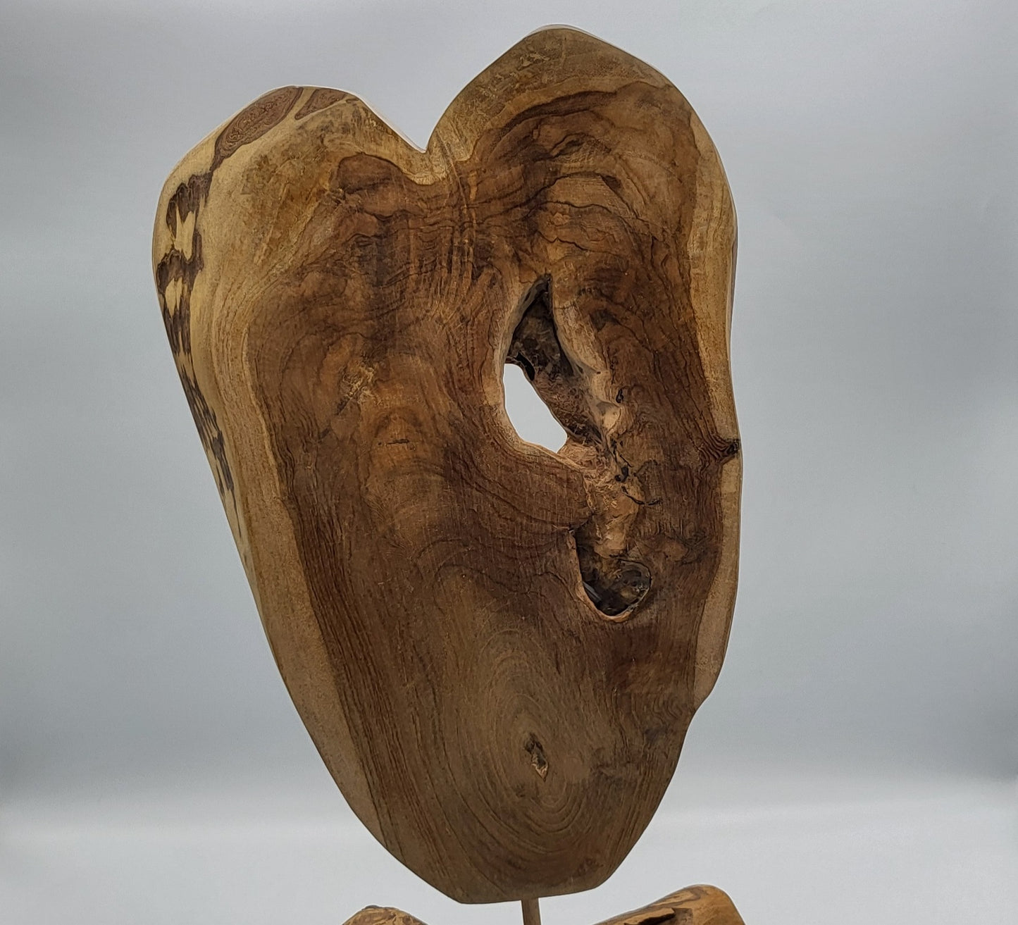 SCULPTURE "A COEUR OUVERT" EN TECK + SOCLE EN OLIVIER - UNIQUE, ARTISANALE & ORIGINALE