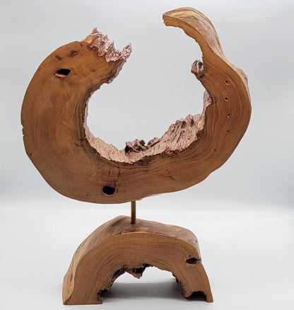 SCULPTURE RONDE INVERSEE SUR SOCLE CREU EN BOIS DE CERISIER - UNIQUE, ARTISANALE & ORIGINALE