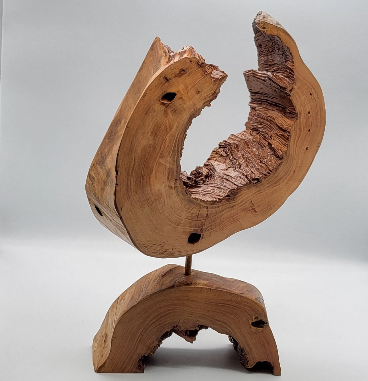 SCULPTURE RONDE INVERSEE SUR SOCLE CREU EN BOIS DE CERISIER - UNIQUE, ARTISANALE & ORIGINALE