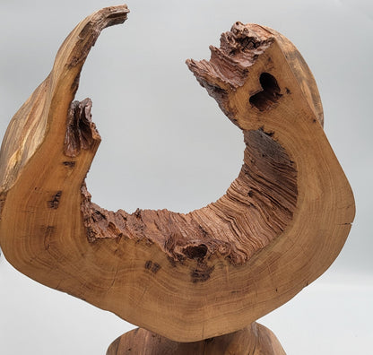 SCULPTURE RONDE INVERSEE SUR SOCLE CREU EN BOIS DE CERISIER - UNIQUE, ARTISANALE & ORIGINALE