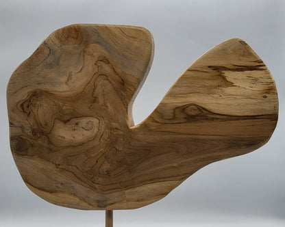 SCULPTURE "AU GRAND COEUR" EN TECK, SOCLE EN PIERRE D'OCRE - UNIQUE, ARTISANALE & ORIGINALE