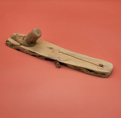 SUPPORT A ENCENS EN BOIS DE CADE - UNIQUE, ORIGINAL & ARTISANAL