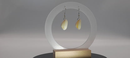 BOUCLES D'OREILLES + COQUILLAGES (CAURIS) - BIJOUX FANTAISIES UNIQUES, ORIGINAUX & ARTISANAUX