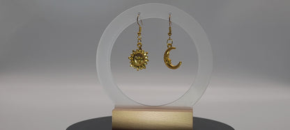 BOUCLES D'OREILLES DUO " SOLEIL AU CLAIR DE LUNE " - BIJOUX BRELOQUES FANTAISIES ORIGINAUX